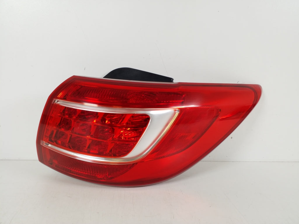 Foco Trasero Exterior Derecho Kia Sportage 11-14 Alternativo 13-14 924023W010